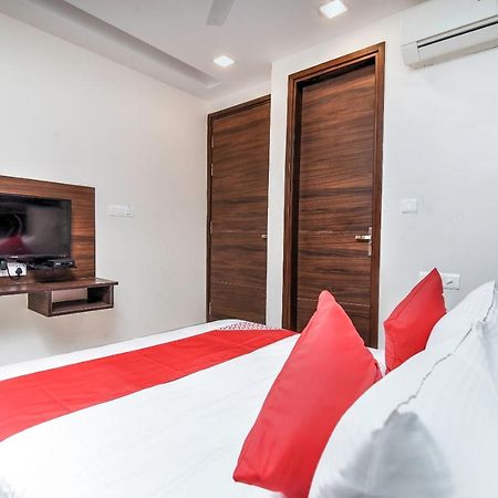 Oyo 81042 Rajput Resort Патиала Экстерьер фото